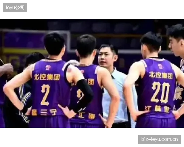 北控男篮因无缘季后赛启动问责，主教练张庆鹏与管理层同步迎来洗牌。